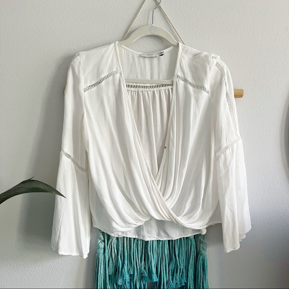Lush | White Bell Sleeve Drape Neck Top | S 🤍